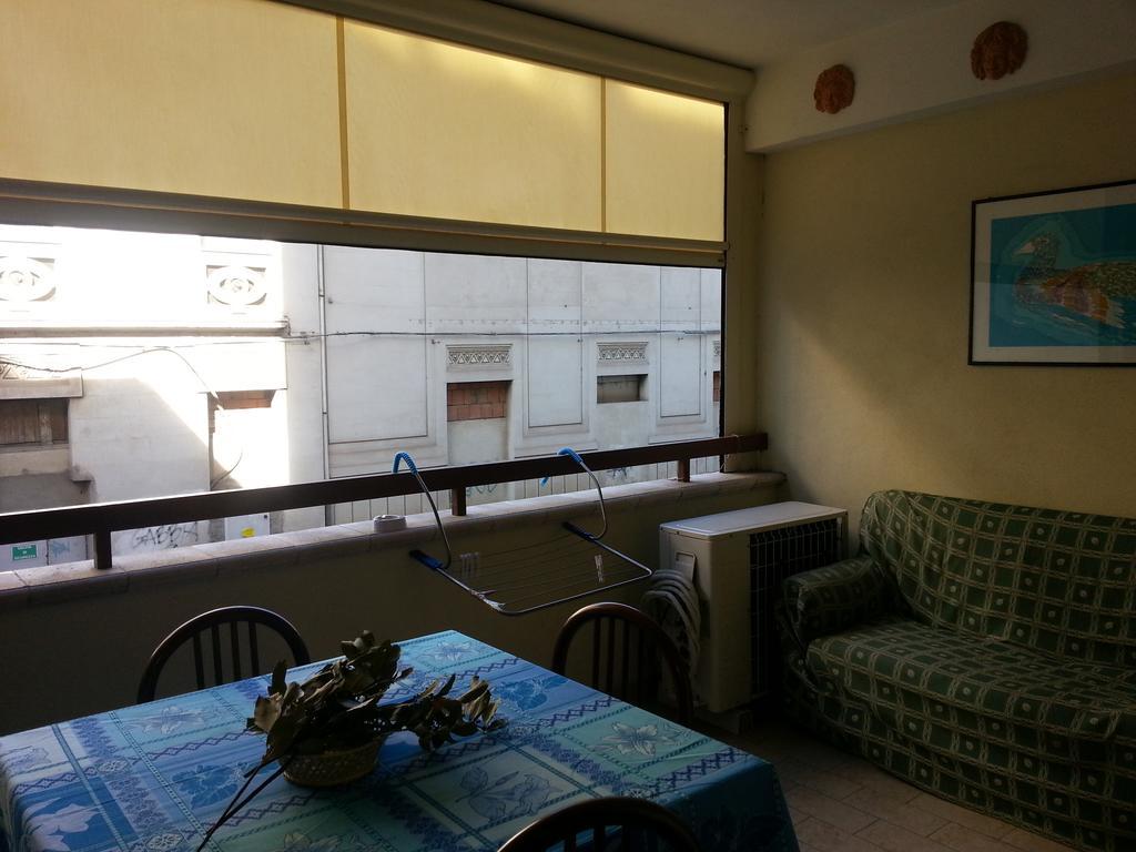 Reggio Central House Low Cost Per 4 Reggio Calabria Exterior foto