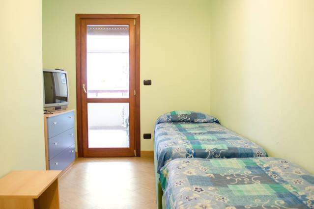 Reggio Central House Low Cost Per 4 Reggio Calabria Exterior foto
