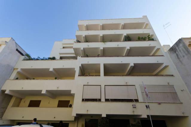 Reggio Central House Low Cost Per 4 Reggio Calabria Exterior foto